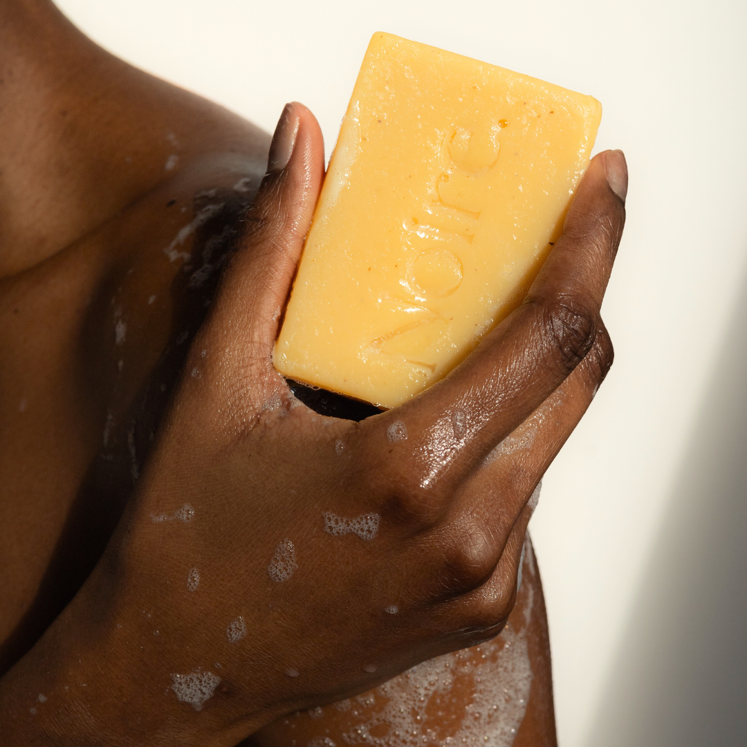 Noire Skincare - Golden Hour savon curcuma anti taches eclat peaux noires et metisses
